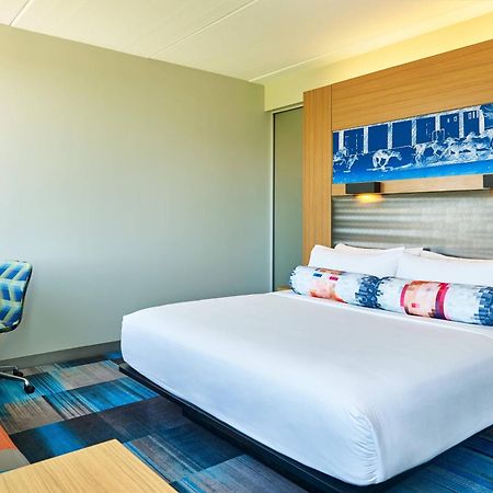 Aloft Hotel Las Colinas Irving Bagian luar foto