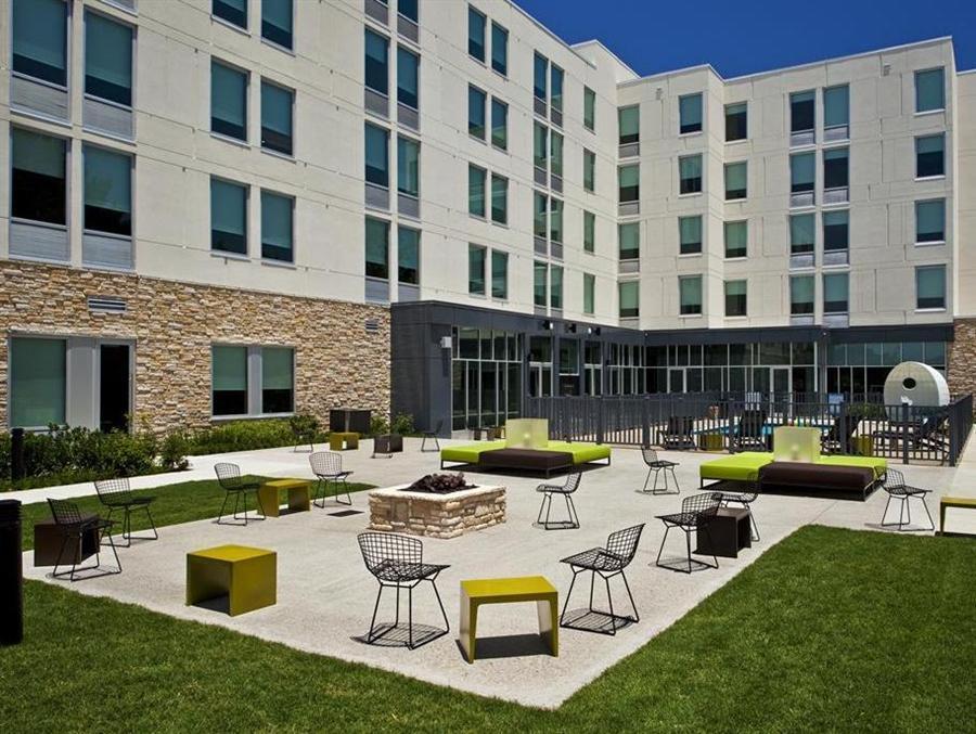 Aloft Hotel Las Colinas Irving Bagian luar foto