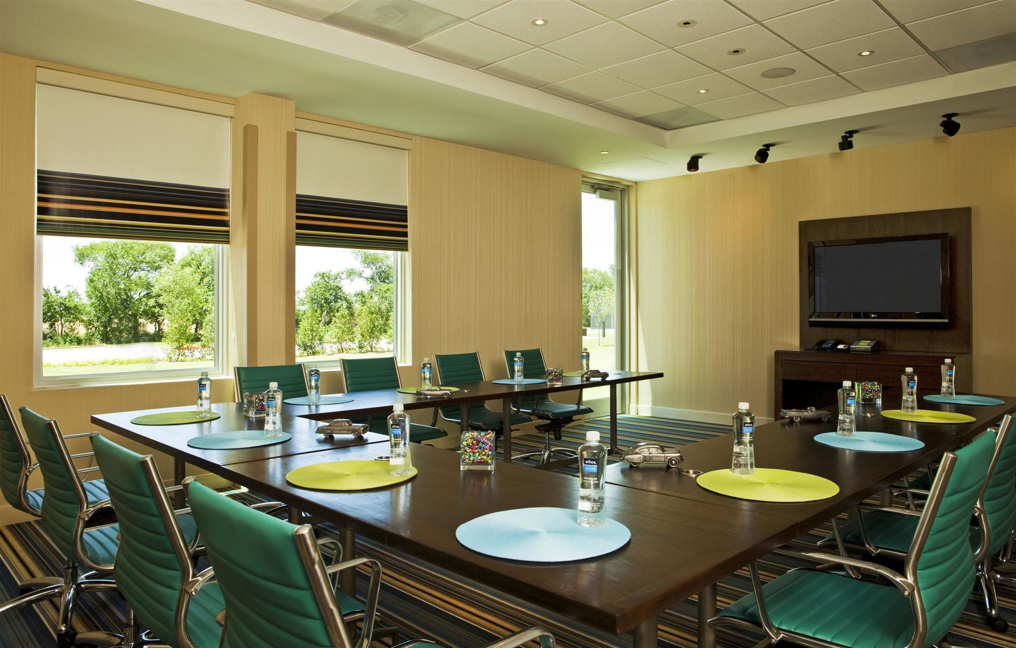 Aloft Hotel Las Colinas Irving Bagian luar foto